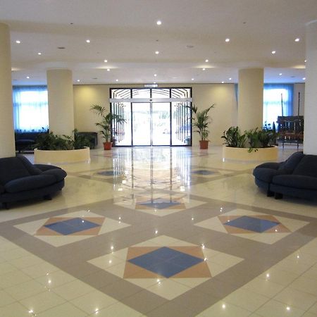 Futura Style Helios Hotel Noto Bagian luar foto
